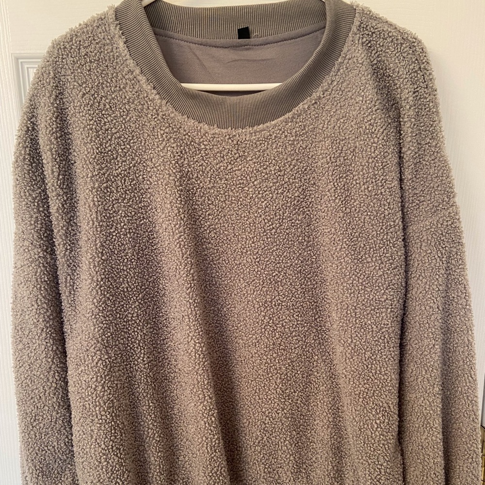 Woman’s sweatshirt - gray - size L